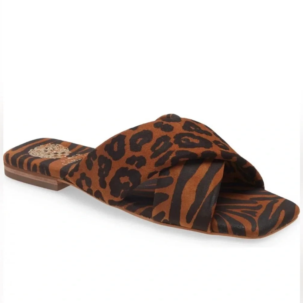 VINCE CAMUTO Alannie Leather Slide Sandal - Picture 1 of 3